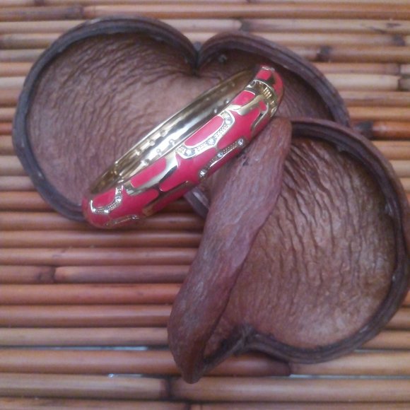 Pink and Gold Click Hinged Enamel Bracelet - Picture 16 of 16